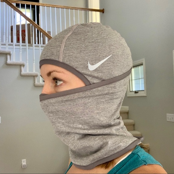 nike therma sphere hood
